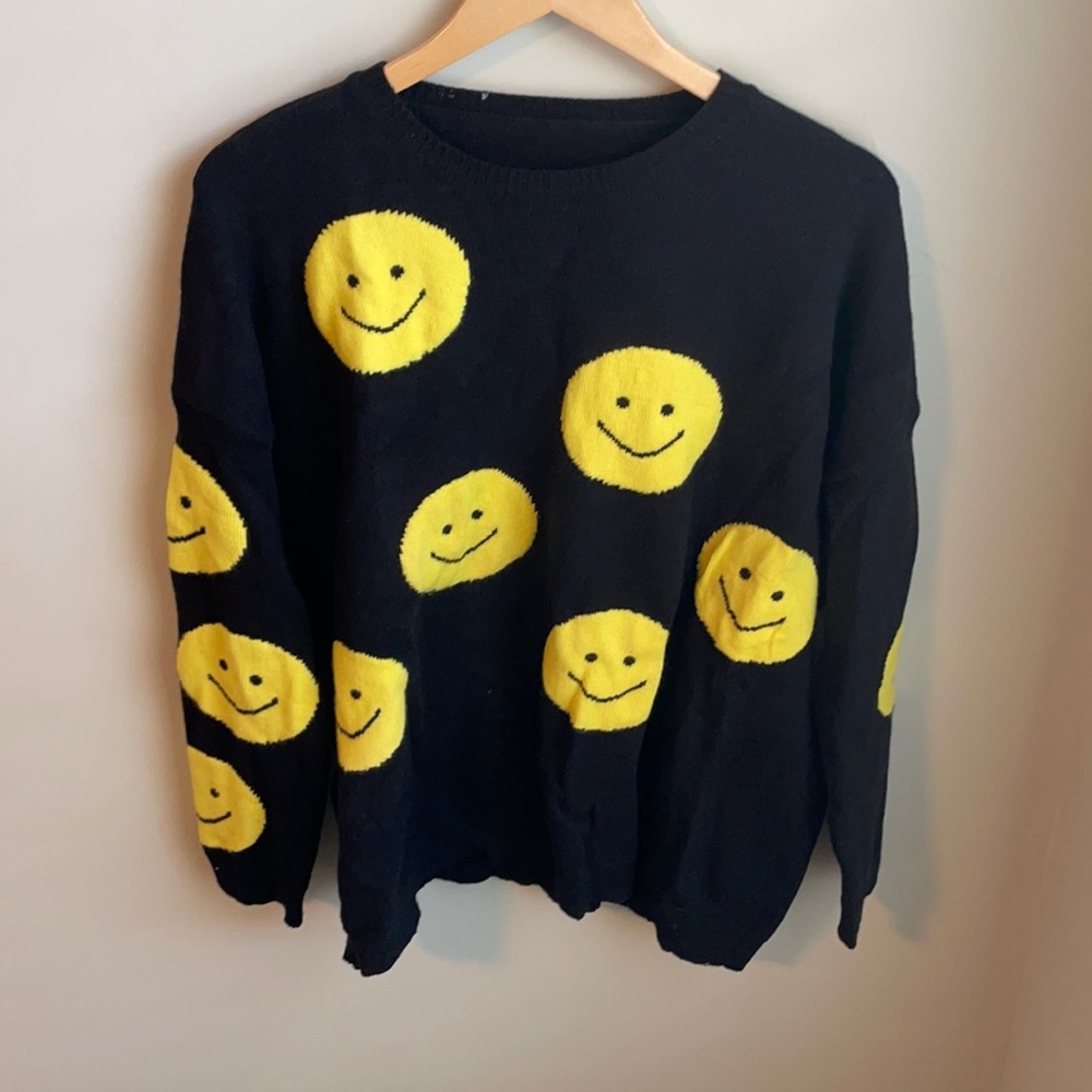 Smiley sweater, size M